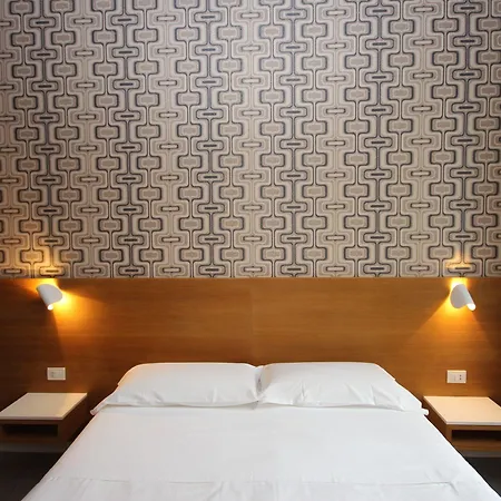 La Perla Hotel *